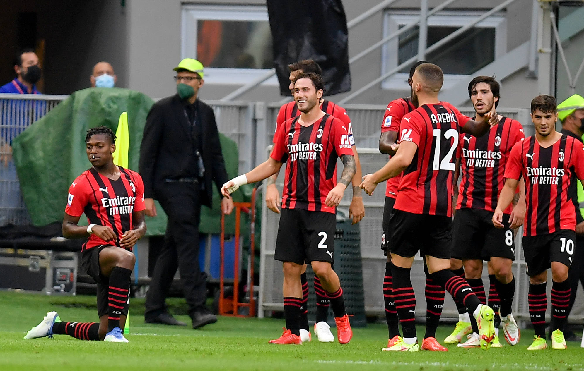 NBA：独行侠击败骑士 东契奇全场数据爆炸（NBA：独行侠力克骑士，东契奇砍下爆炸数据）