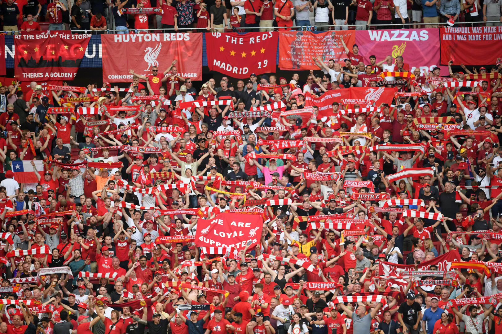 意甲11月最佳球员候选：迈尼昂、劳塔罗、瓦尔迪入选（迈尼昂、劳塔罗、瓦尔迪入围意甲11月最佳球员候选）