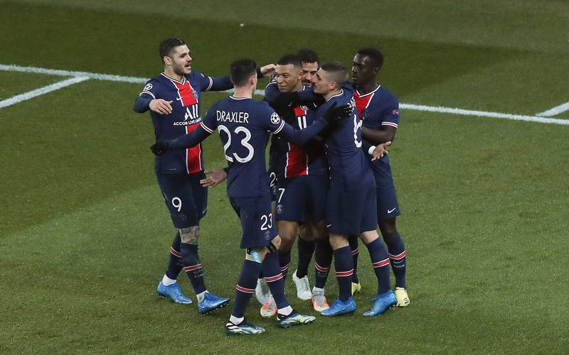 弗赖堡4-0大胜美因茨，奥斯特哈格、曼赞比建功（弗赖堡4比0完胜美因茨，奥斯特哈格、曼赞比相继破门）