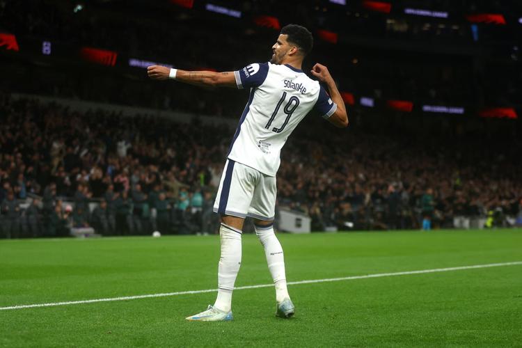 美记：如果雄鹿交易字母哥，特纳将再度陷入交易传闻（美媒：若雄鹿交易字母哥，特纳或将再度卷入交易流言）