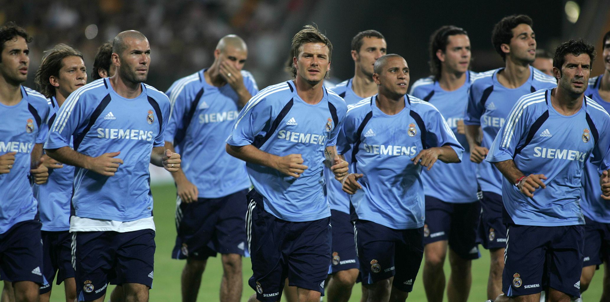 詹姆斯这项数据居然断崖式领先！（詹姆斯这项数据领先幅度堪称断层！）