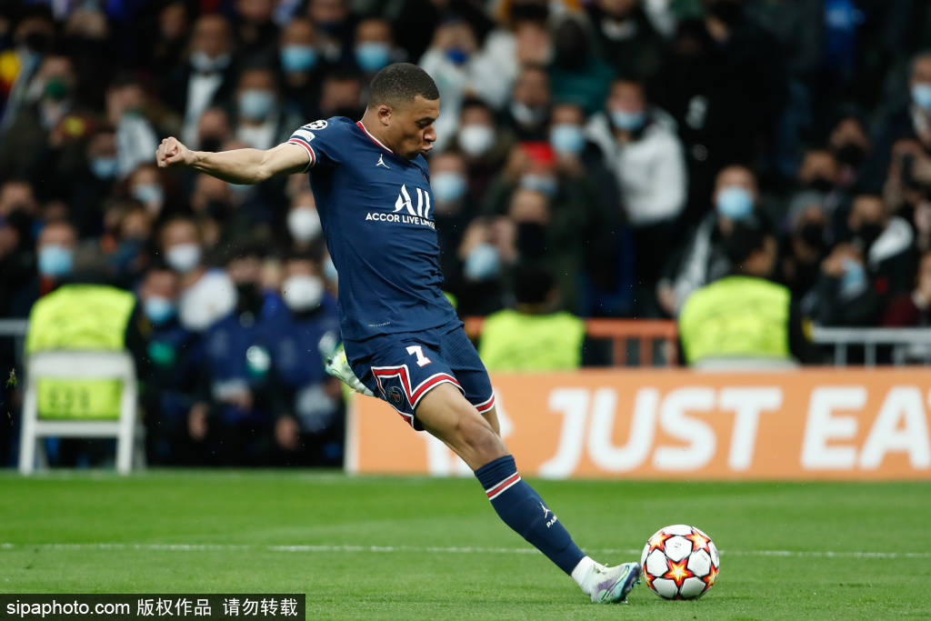 官方：孔蒂当选2025意足球盛典最佳教练，那不勒斯最佳俱乐部（官方公布：孔蒂获评2025意大利足球盛典年度最佳教练，那不勒斯当选年度最佳俱乐部）