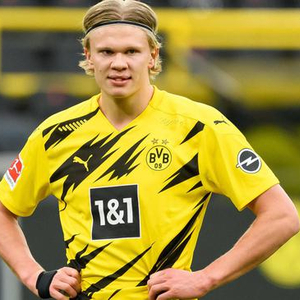 库里发布圣诞庆祝短片，穿的还是UA鞋（库里晒圣诞庆祝视频，脚上仍是UA战靴）