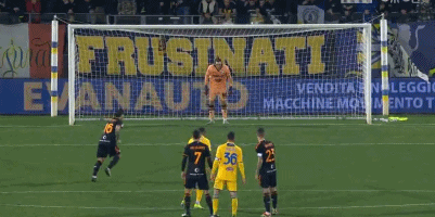 C罗姐姐：批评C罗去白宫的人真是伪君子，他扛了葡萄牙20年（C罗姐姐回怼：指责C罗赴白宫者皆为伪君子，他已扛起葡萄牙20年）