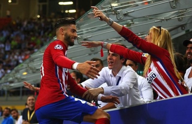 卖奖杯、卖主力、等收购，破产后的球队何去何从（卖杯卖人待接盘：破产球队路在何方）