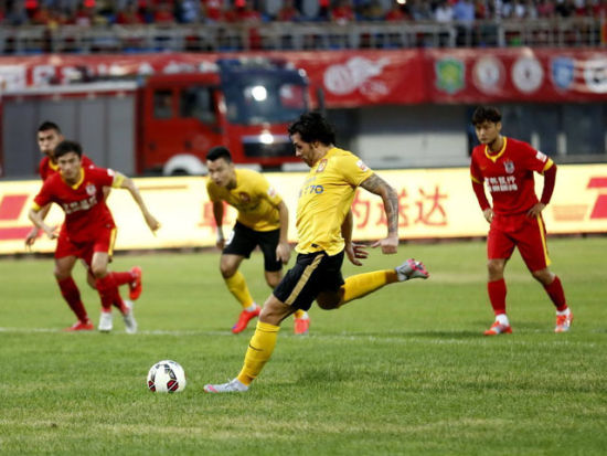 官方：德利赫特力压B费和阿马德，当选曼联11月最佳球员（曼联官宣：德利赫特压过B费和阿马德，荣膺11月队内最佳球员）