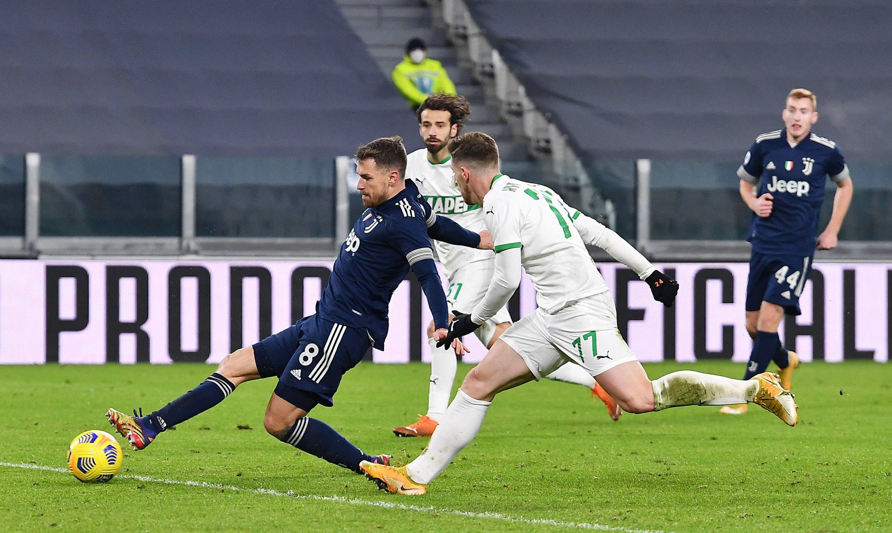 获体育传奇奖！托雷斯：感谢马德里足协，我对此感到无比自豪（荣膺体育传奇奖！托雷斯致谢马德里足协：倍感自豪）