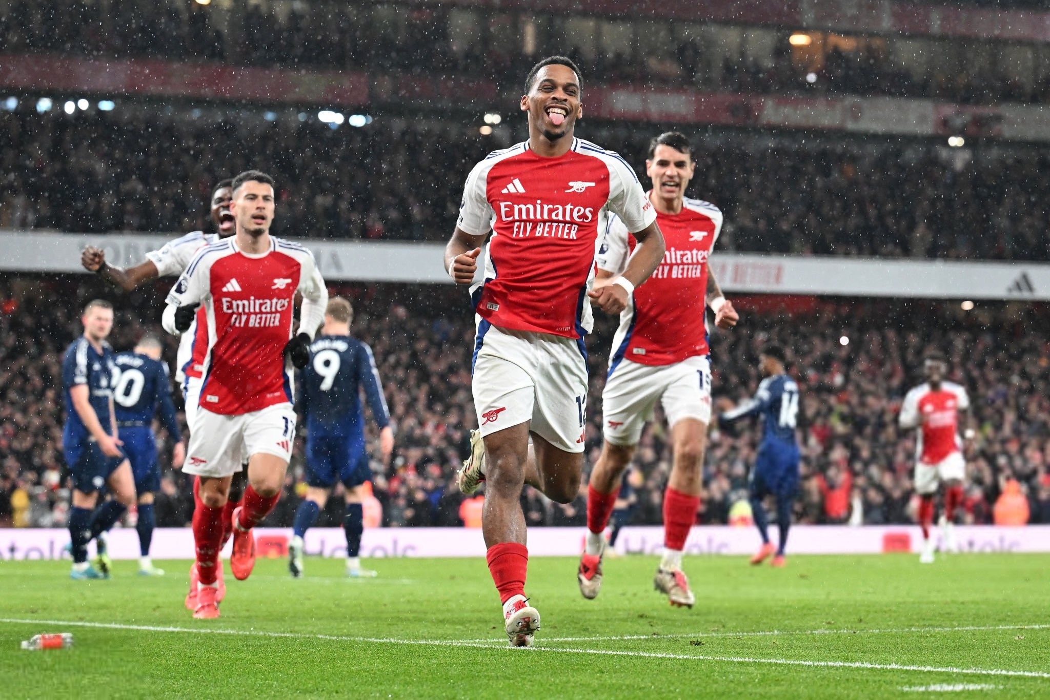 官方：武汉女足参加的FIFA女足冠军杯第二轮将于12月14日举行（官方通报：武汉女足出战的FIFA女足冠军杯第二轮定于12月14日开赛）