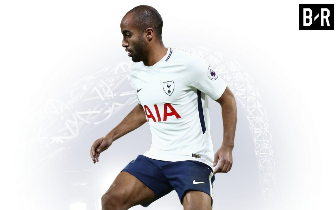 亚精英赛半场：路易斯失单刀+补射中柱，申花暂0-0广岛（亚精英赛半场战报：路易斯单刀失手又补射中柱，申花暂与广岛0-0）