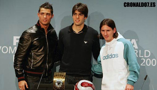 曼城赛季目标直指三冠王（曼城本季剑指三冠王）